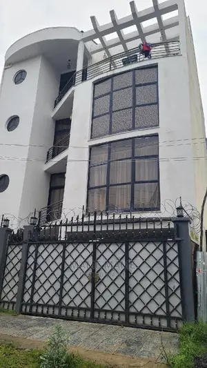 6bdrm House in Addis Abeba, Bole for sale