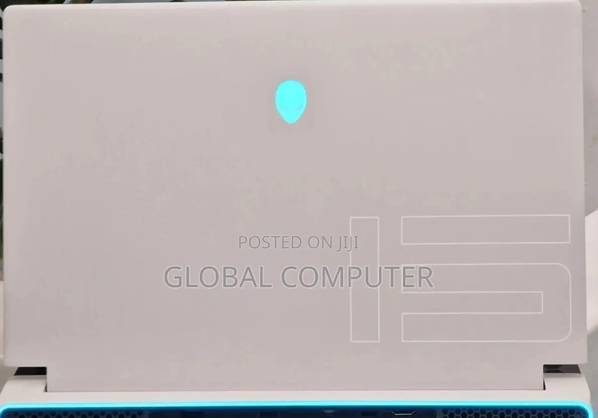 New Laptop Alienware M17x R2 32GB Intel Core I7 SSD 1T