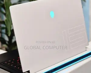 New Laptop Alienware M17x R2 32GB Intel Core I7 SSD 1T