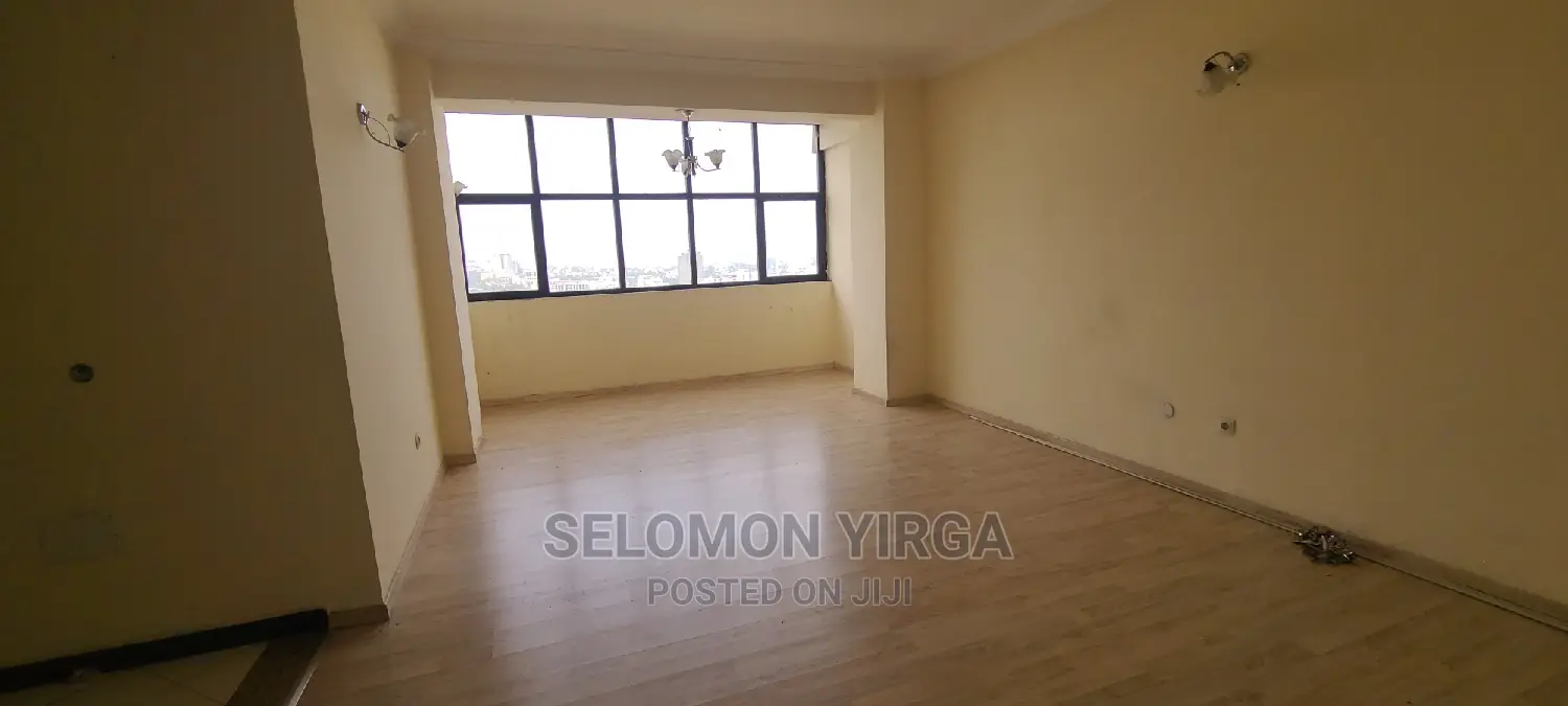3bdrm Apartment in አድስ አበባ, Yeka for rent
