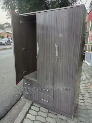 1,20 Cm ቁምሳጥን