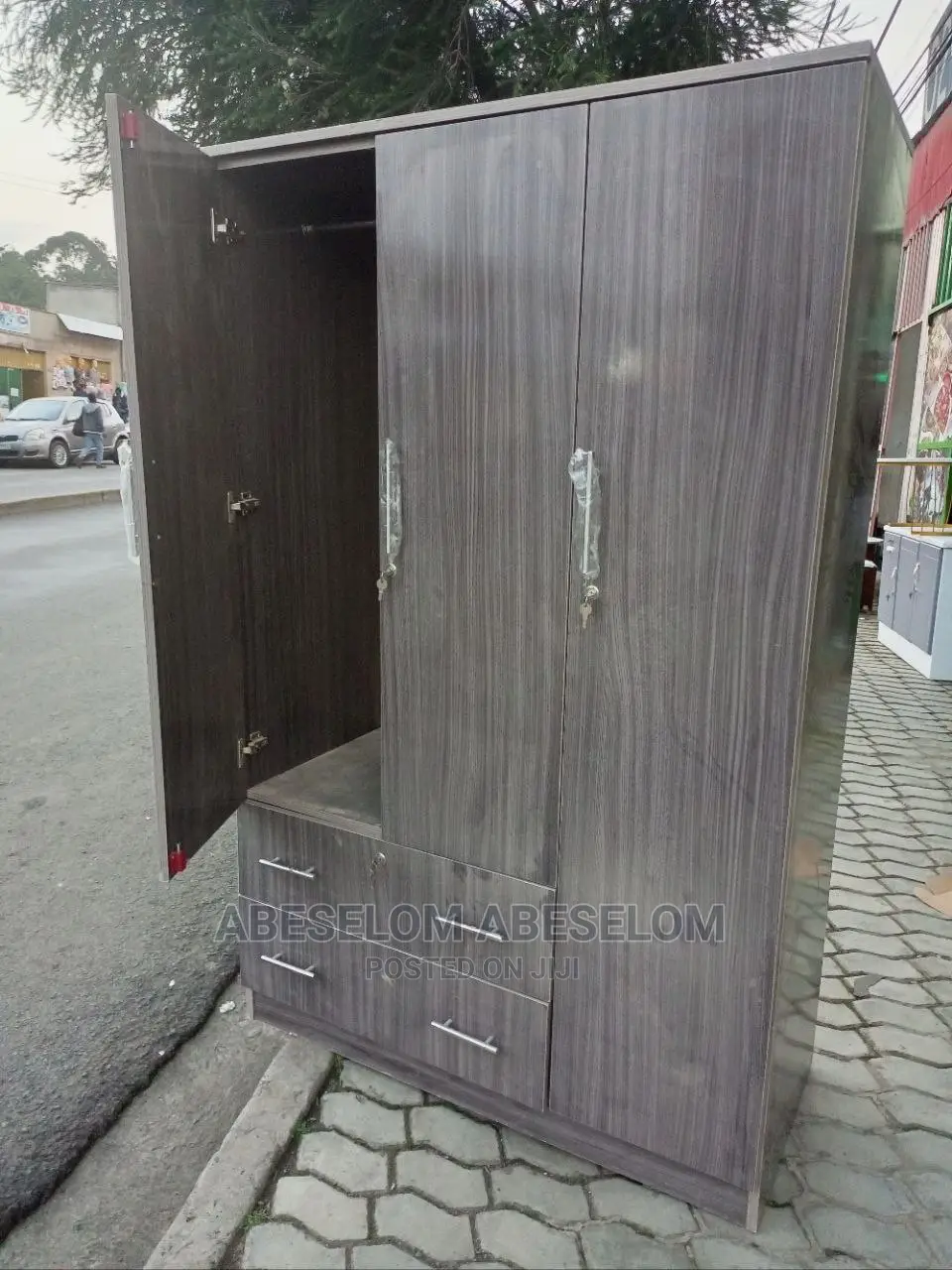 1,20 Cm ቁምሳጥን