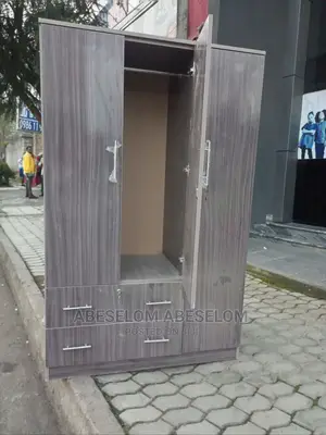 1,20 Cm ቁምሳጥን