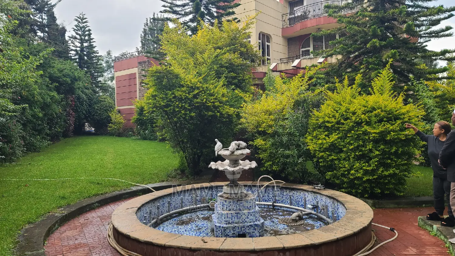 Furnished 9bdrm House in Addis Abeba, Bole for sale