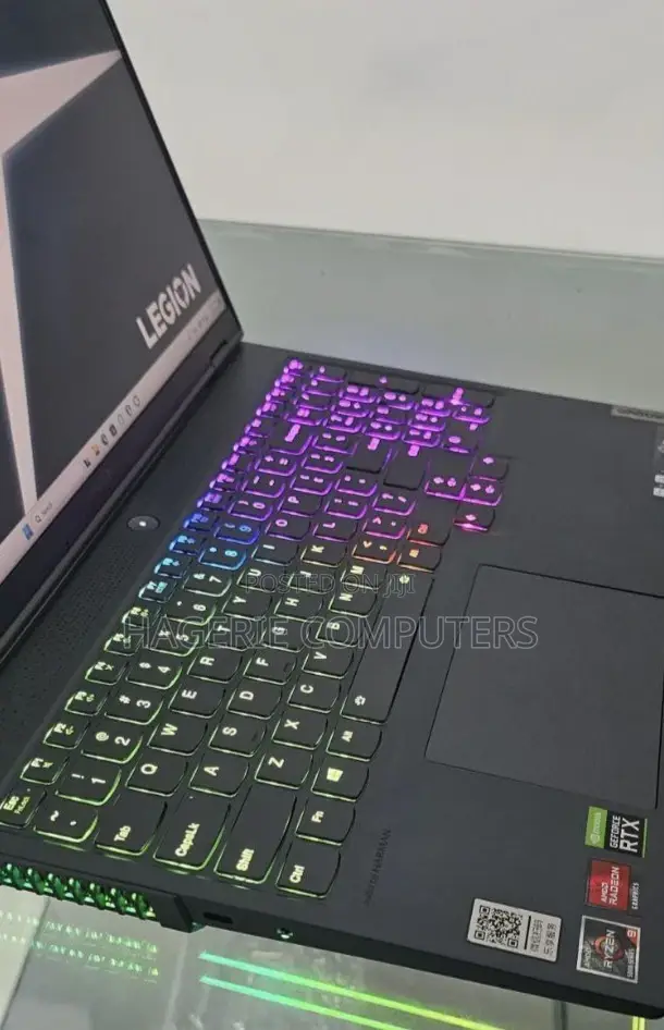 New Laptop Lenovo Legion 7 16GB AMD Ryzen 9 SSD 1T