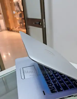 Photo - New Laptop HP EliteBook 820 G3 8GB Intel Core I5 SSD 256GB