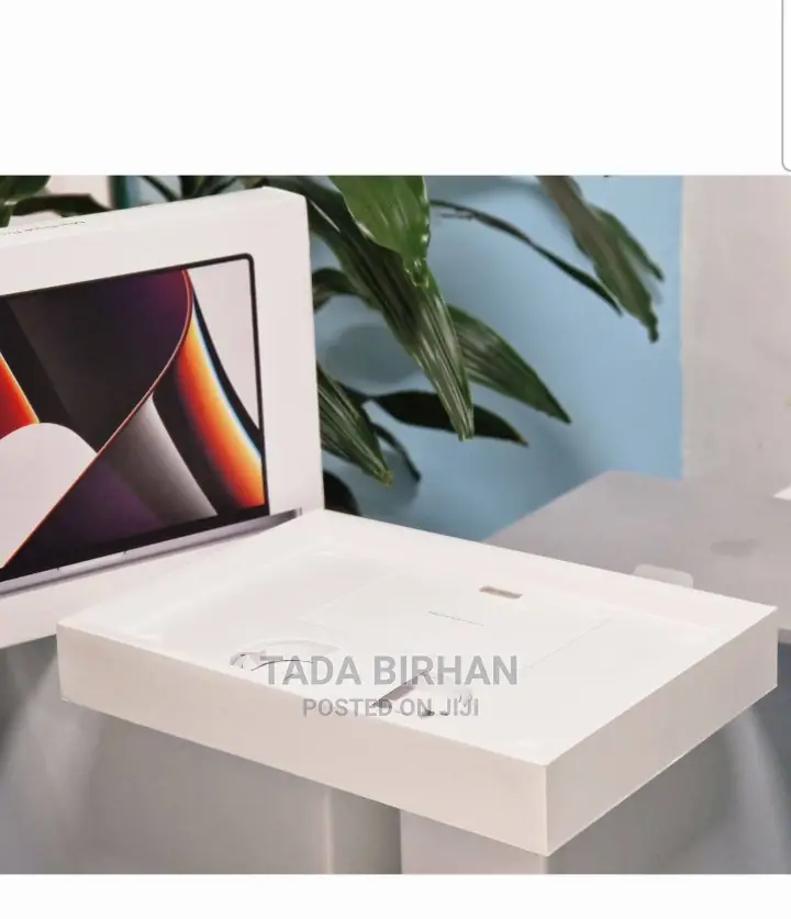 New Laptop Apple MacBook Pro 2021 M1 16GB Intel Core I7 SSD 512GB