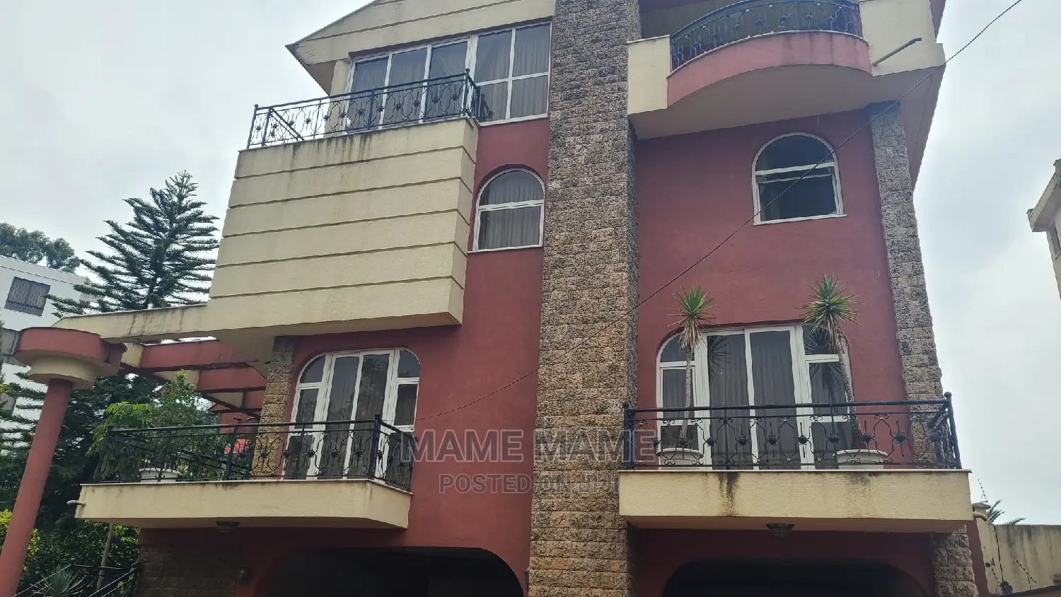 Furnished 9bdrm House in Addis Abeba, Bole for sale