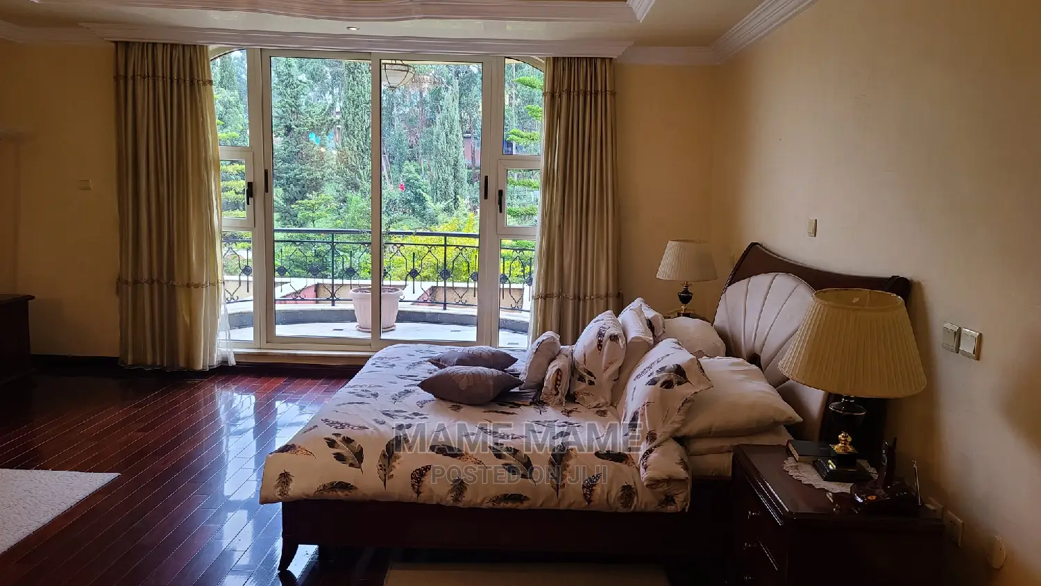 Furnished 9bdrm House in Addis Abeba, Bole for sale