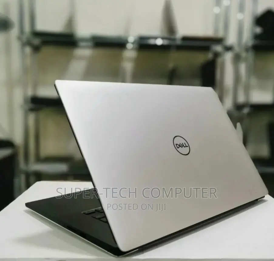 New Laptop Dell Precision 5520 16GB Intel Core I7 SSD 512GB