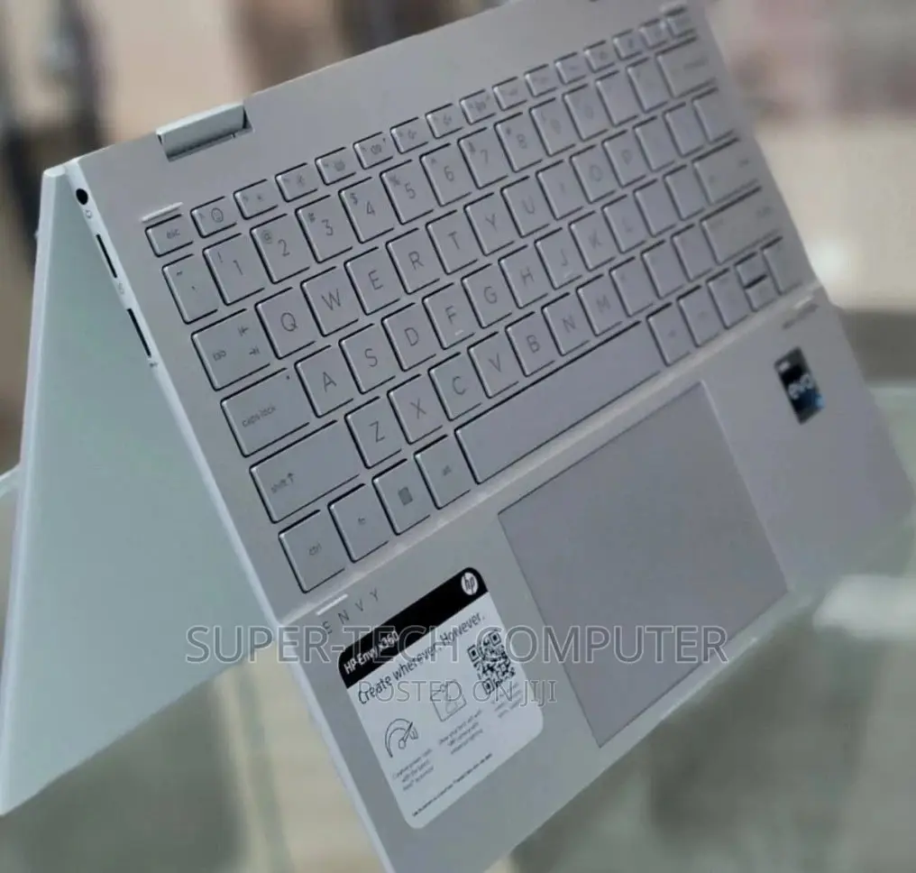New Laptop HP Envy X360 8GB Intel Core I7 SSD 512GB