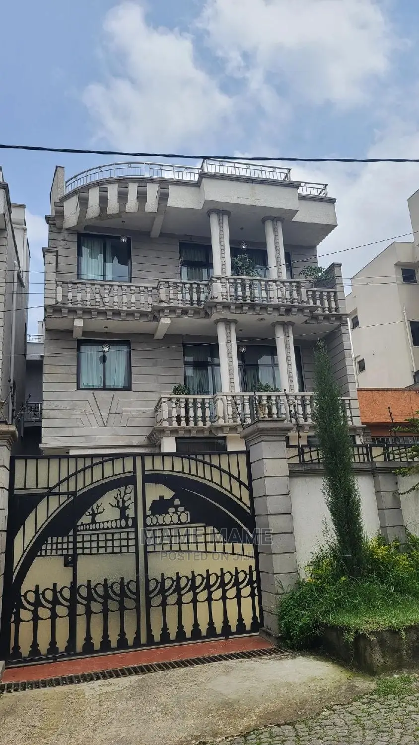 7bdrm House in Addis Abeba, Bole for sale