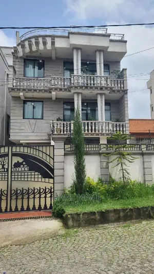 7bdrm House in Addis Abeba, Bole for sale