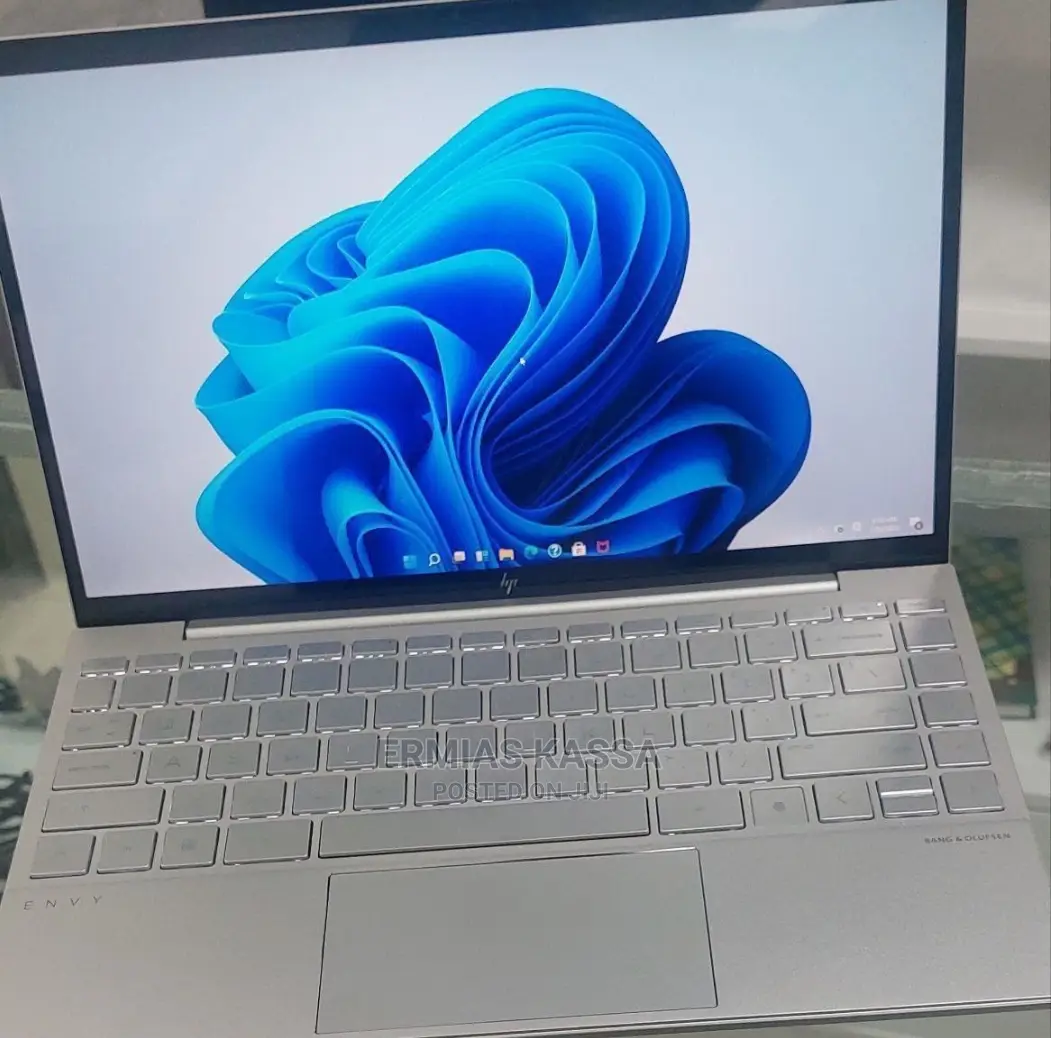 New Laptop HP Envy 13 16GB Intel Core I7 SSD 1T