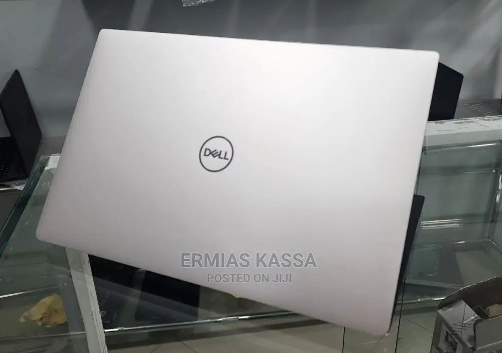 New Laptop Dell XPS 15 8GB Intel Core I5 SSD 512GB