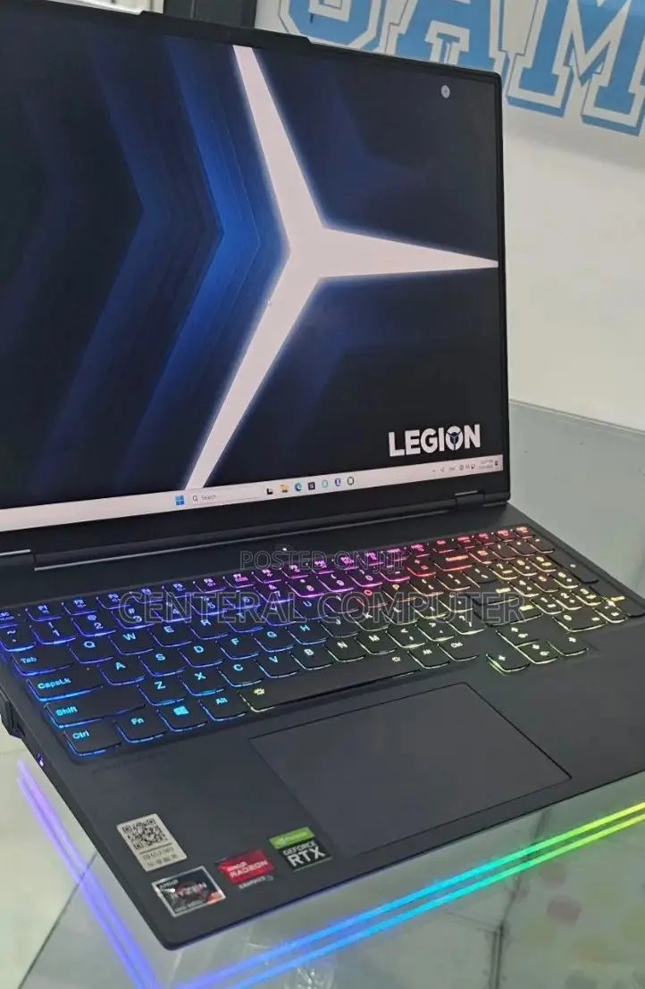 New Laptop Asus ROG Strix G15 32GB AMD Ryzen 9 SSD 1T