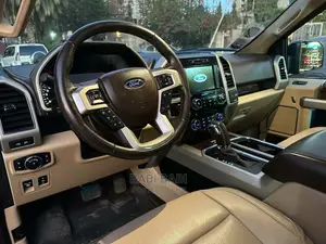 Photo - Ford F-150 2018 Gray