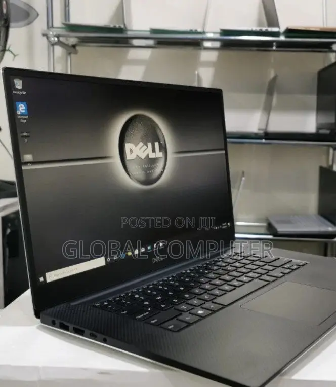 New Laptop Dell Precision 15 3520 16GB Intel Core I7 SSD 512GB