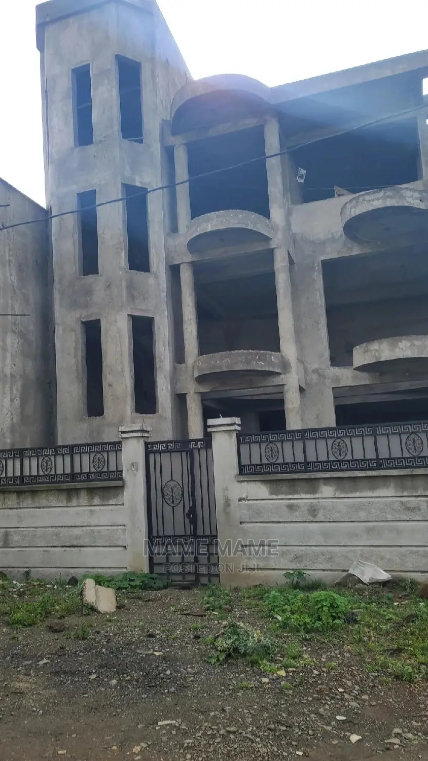 7bdrm House in Addis Abeba, Bole for sale