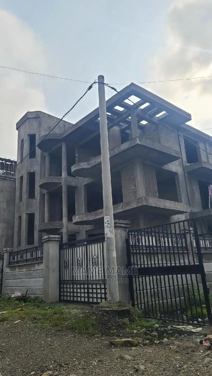 7bdrm House in Addis Abeba, Bole for sale