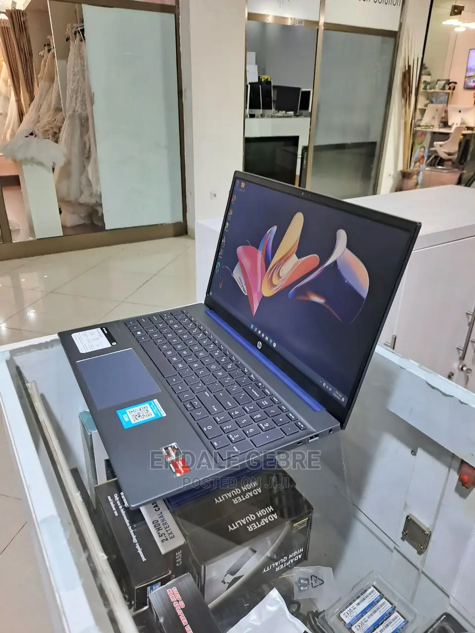 New Laptop HP Pavilion 15 8GB AMD Ryzen 5 SSD 512GB