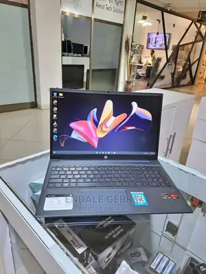 New Laptop HP Pavilion 15 8GB AMD Ryzen 5 SSD 512GB