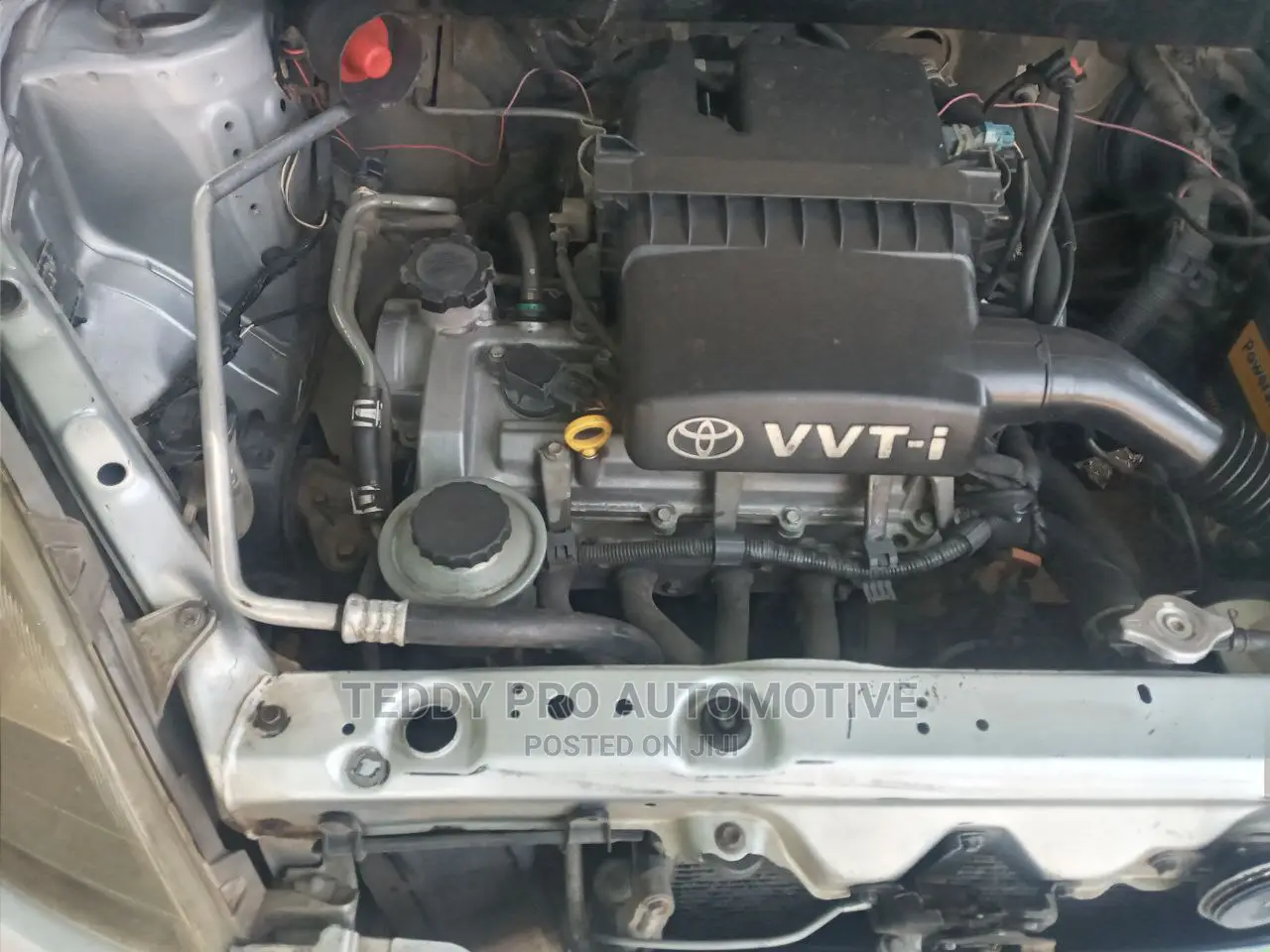 Toyota Vitz 2001 Silver
