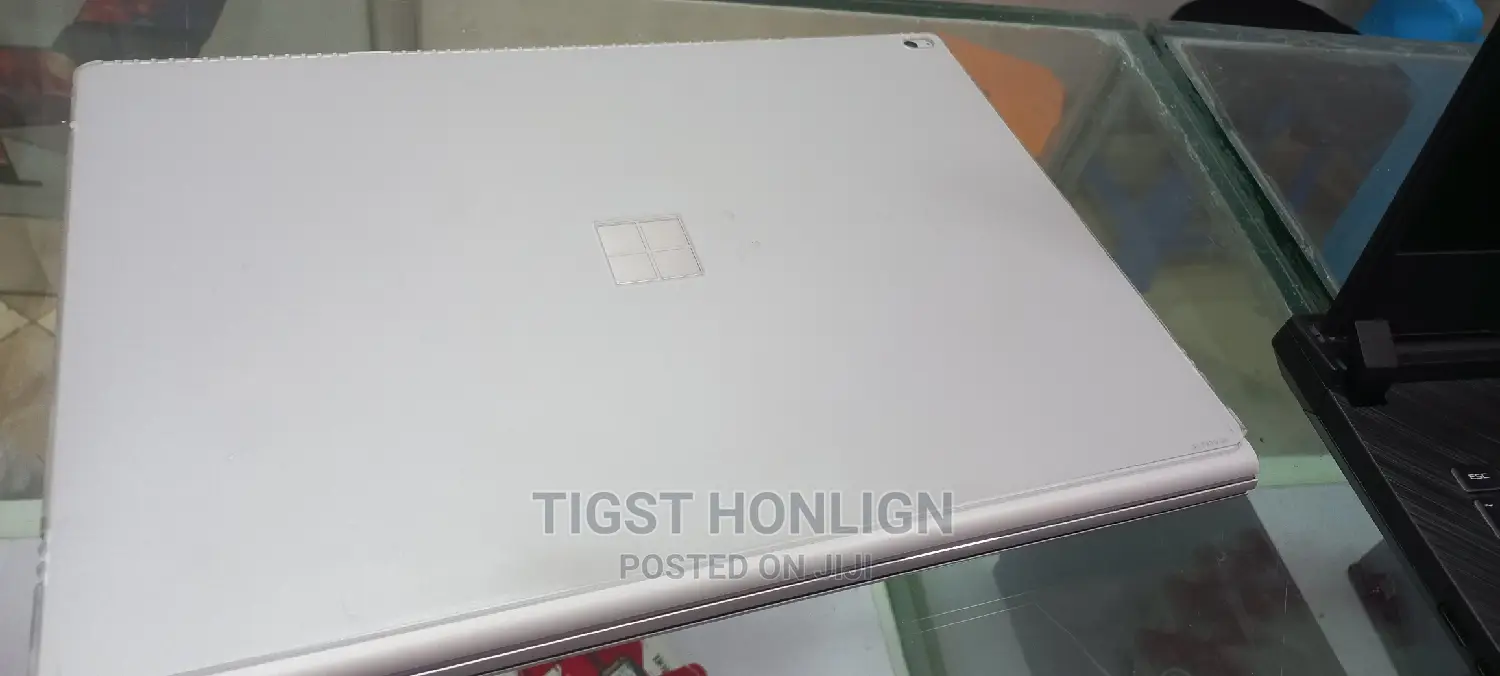 New Laptop Microsoft Surface 16GB Intel Core I7 SSD 256GB