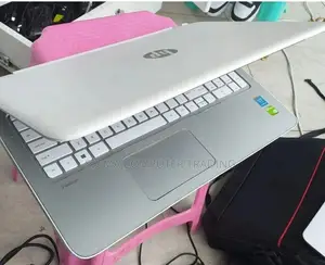 New Laptop HP Pavilion 15 8GB Intel Core I5 HDD 1T