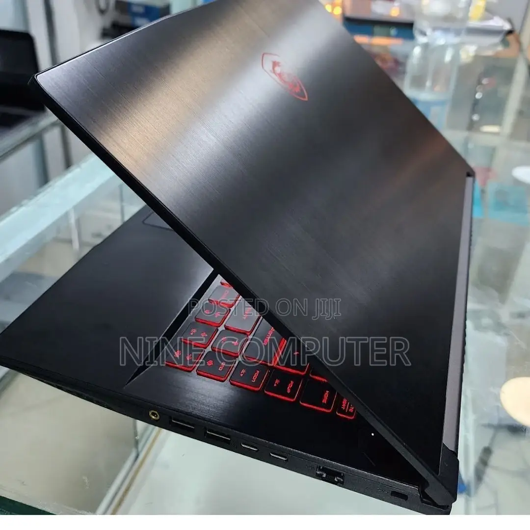 New Laptop MSI GF63 16GB Intel Core I7 SSD 512GB