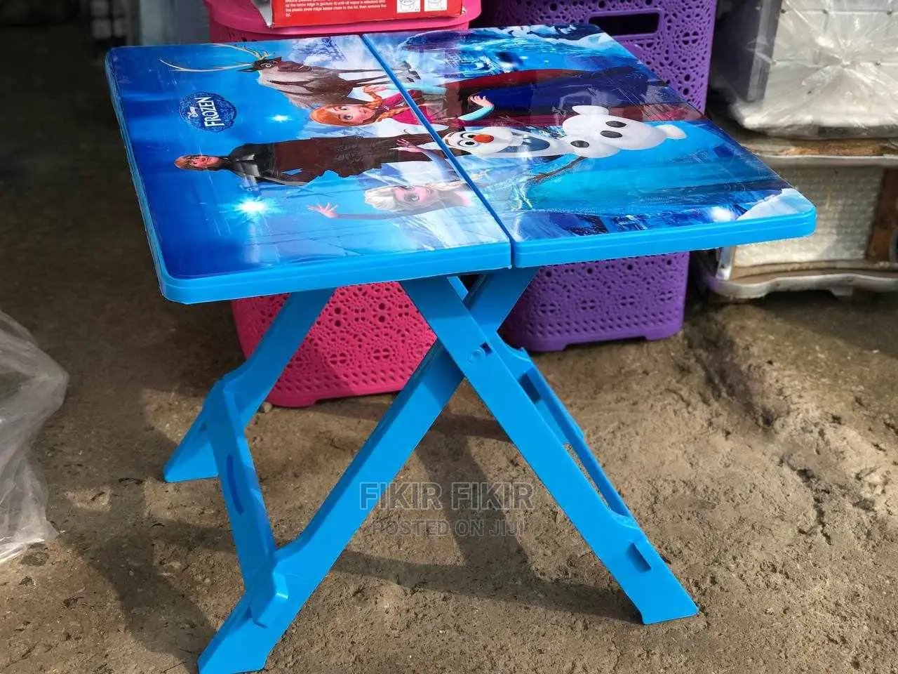 የልጆች ታጣፊ ጠረጴዛ