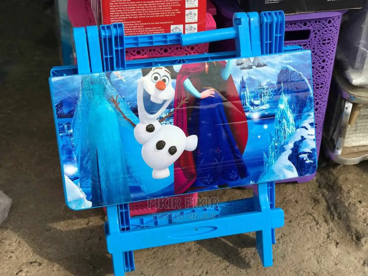 የልጆች ታጣፊ ጠረጴዛ