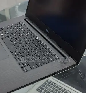 New Laptop Dell XPS 15 (9550) 16GB Intel Core I7 SSD 512GB