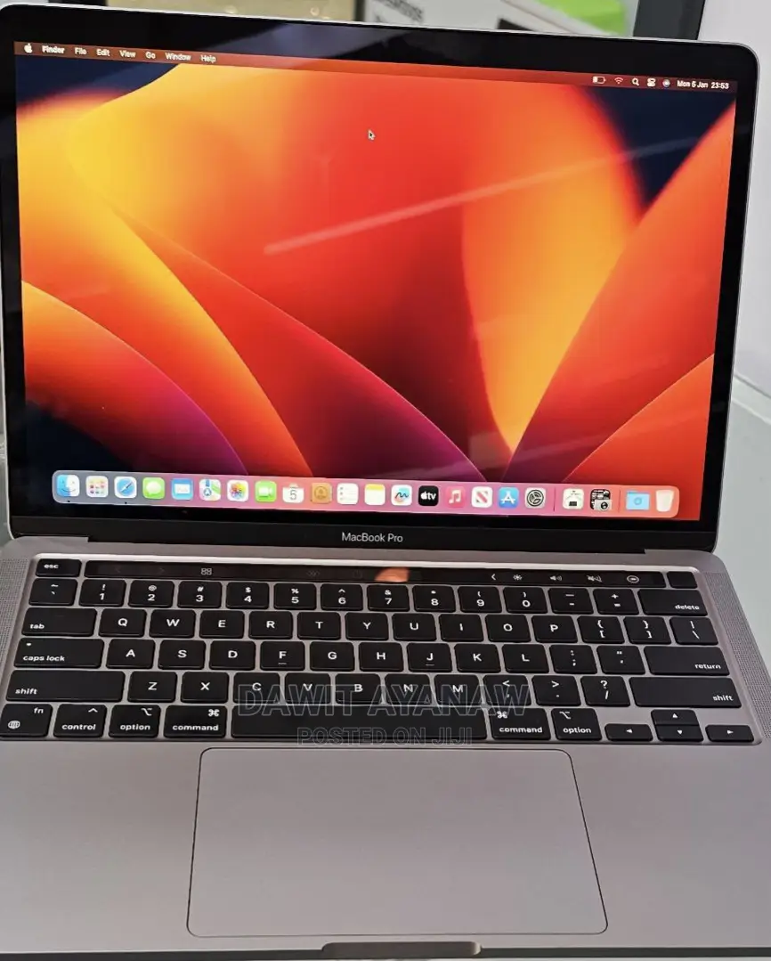 New Laptop Apple MacBook Pro 2022 M2 8GB Apple M2 SSD 256GB