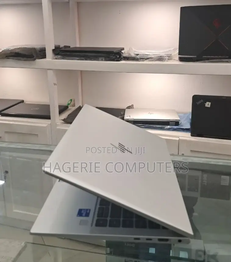 New Laptop HP EliteBook 840 G8 8GB Intel Core I5 SSD 512GB