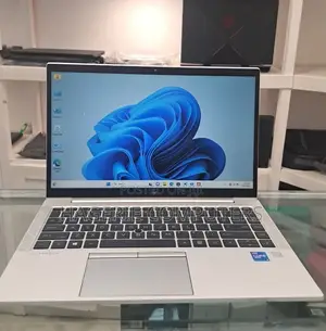 New Laptop HP EliteBook 840 G8 8GB Intel Core I5 SSD 512GB