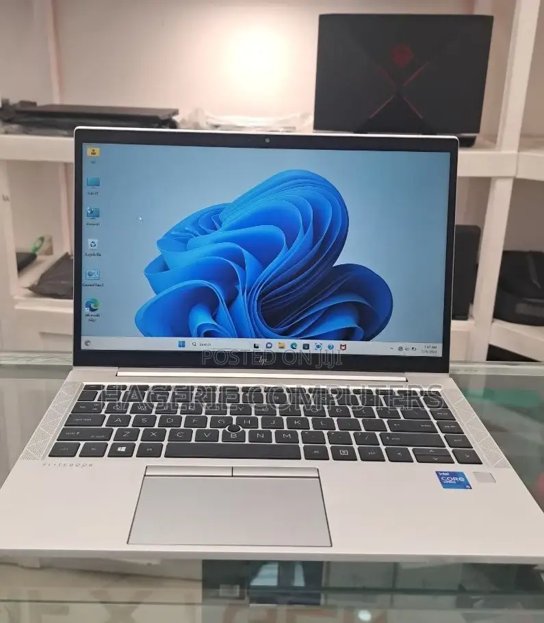 New Laptop HP EliteBook 840 G8 8GB Intel Core I5 SSD 512GB