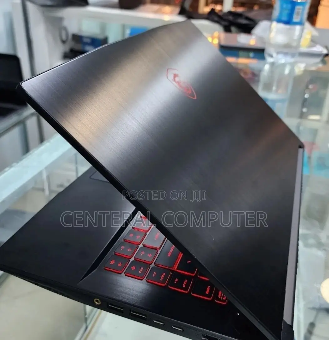 New Laptop MSI Katana GF66 16GB Intel Core I7 SSD 512GB