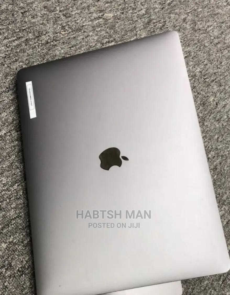 New Laptop Apple MacBook Pro 2017 16GB Intel Core I7 SSD 512GB