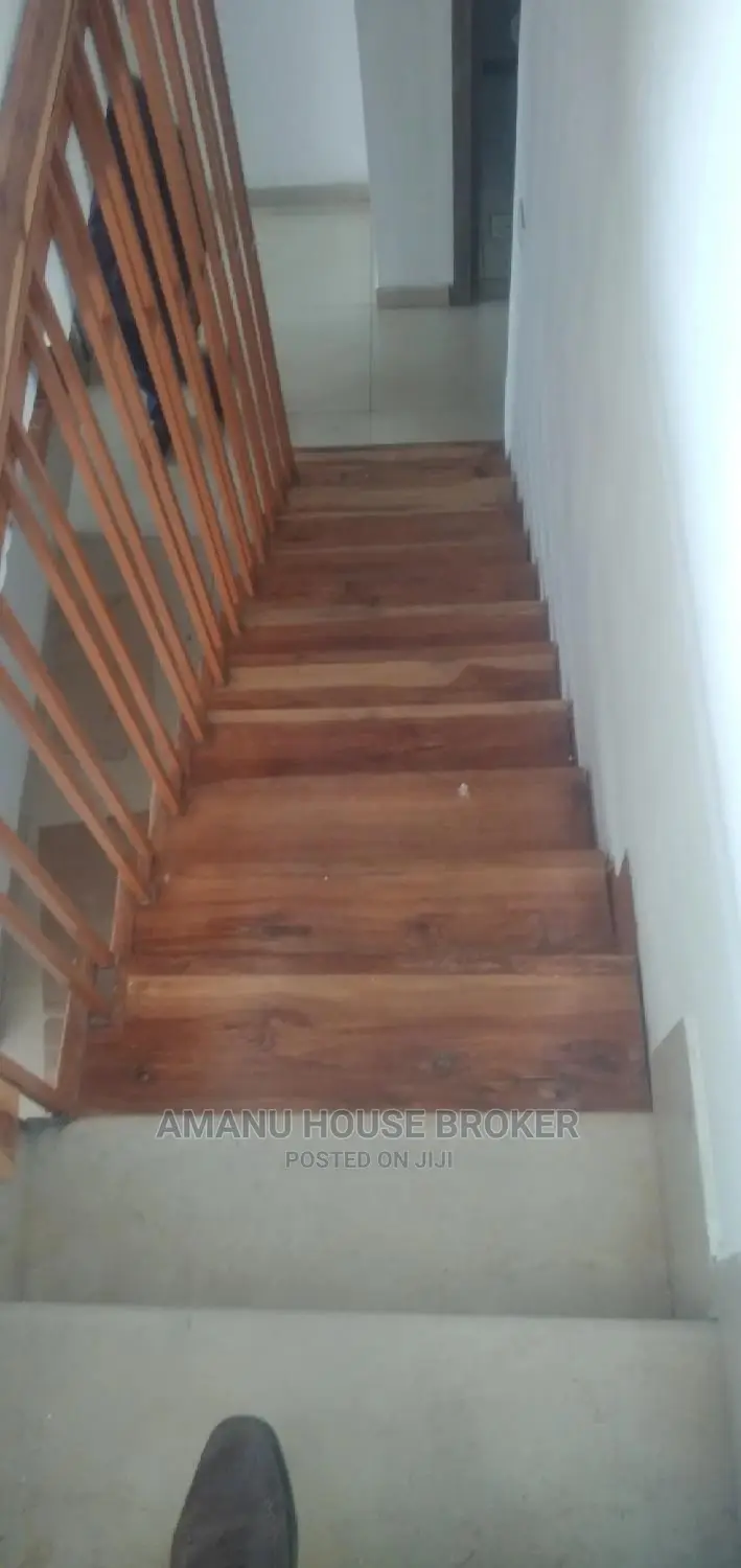 5bdrm Penthouse in Addis Abeba Bole for rent