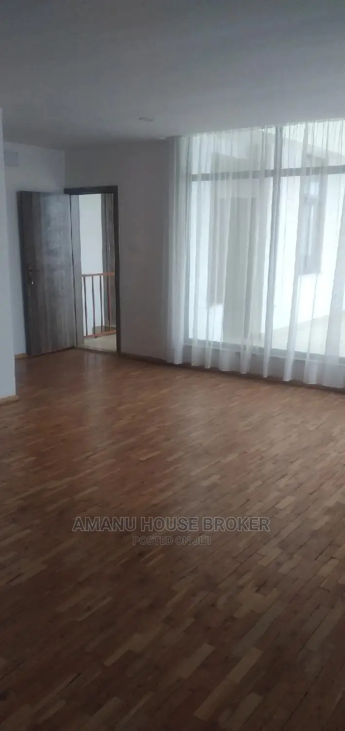 5bdrm Penthouse in Addis Abeba Bole for rent