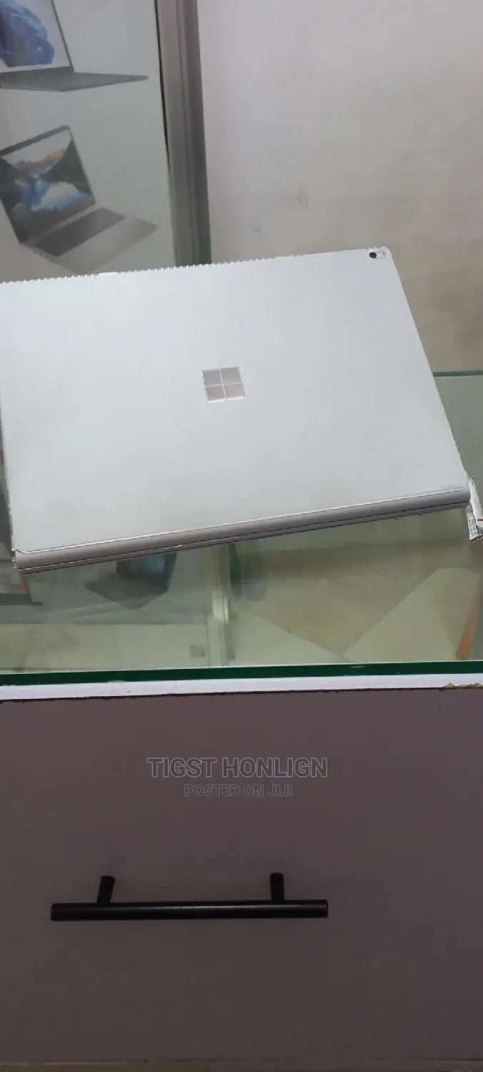 New Laptop Microsoft Surface 16GB Intel Core I7 SSD 256GB