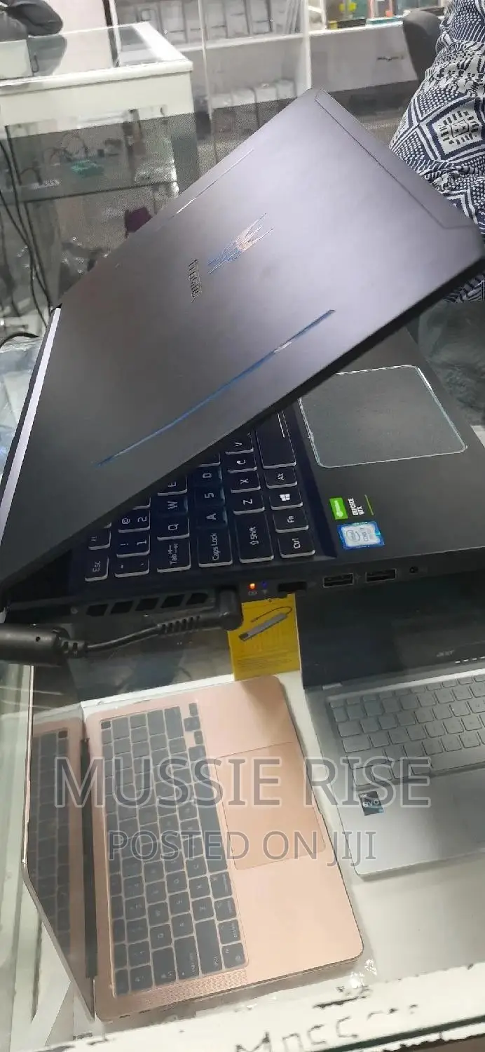 New Laptop Acer Predator Helios 300 8GB Intel Core I7 SSD 512GB