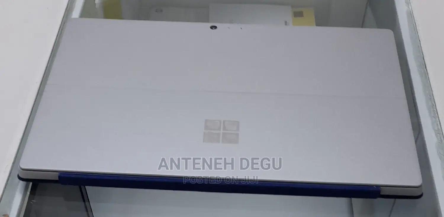 New Laptop 8GB Intel Core I5 SSD 256GB