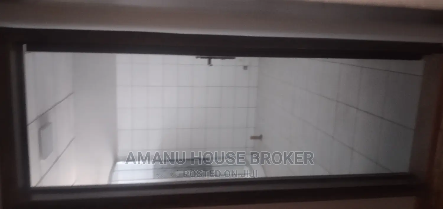 3bdrm Apartment in Addis Abeba, Lideta for rent