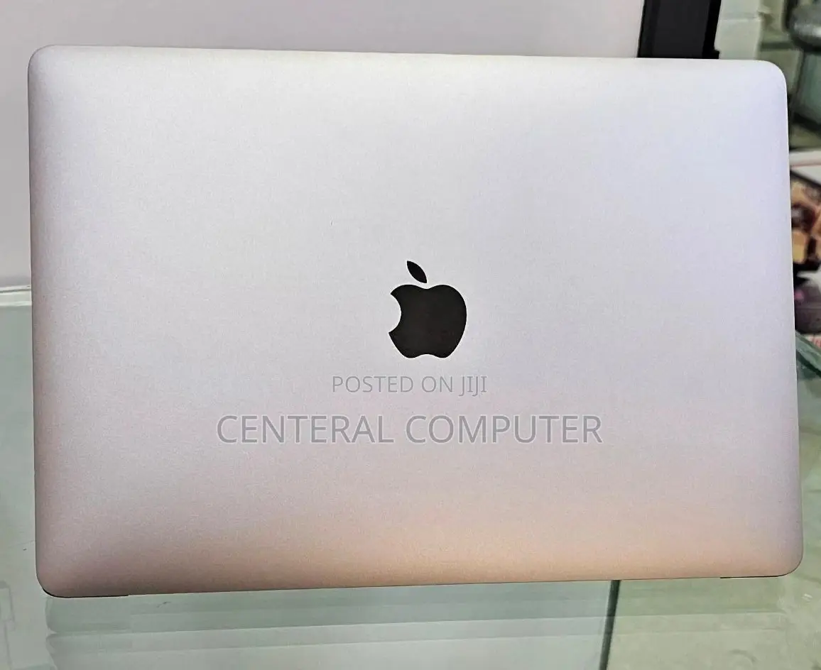 New Laptop Apple MacBook Pro 2022 M2 8GB Apple M2 SSD 256GB