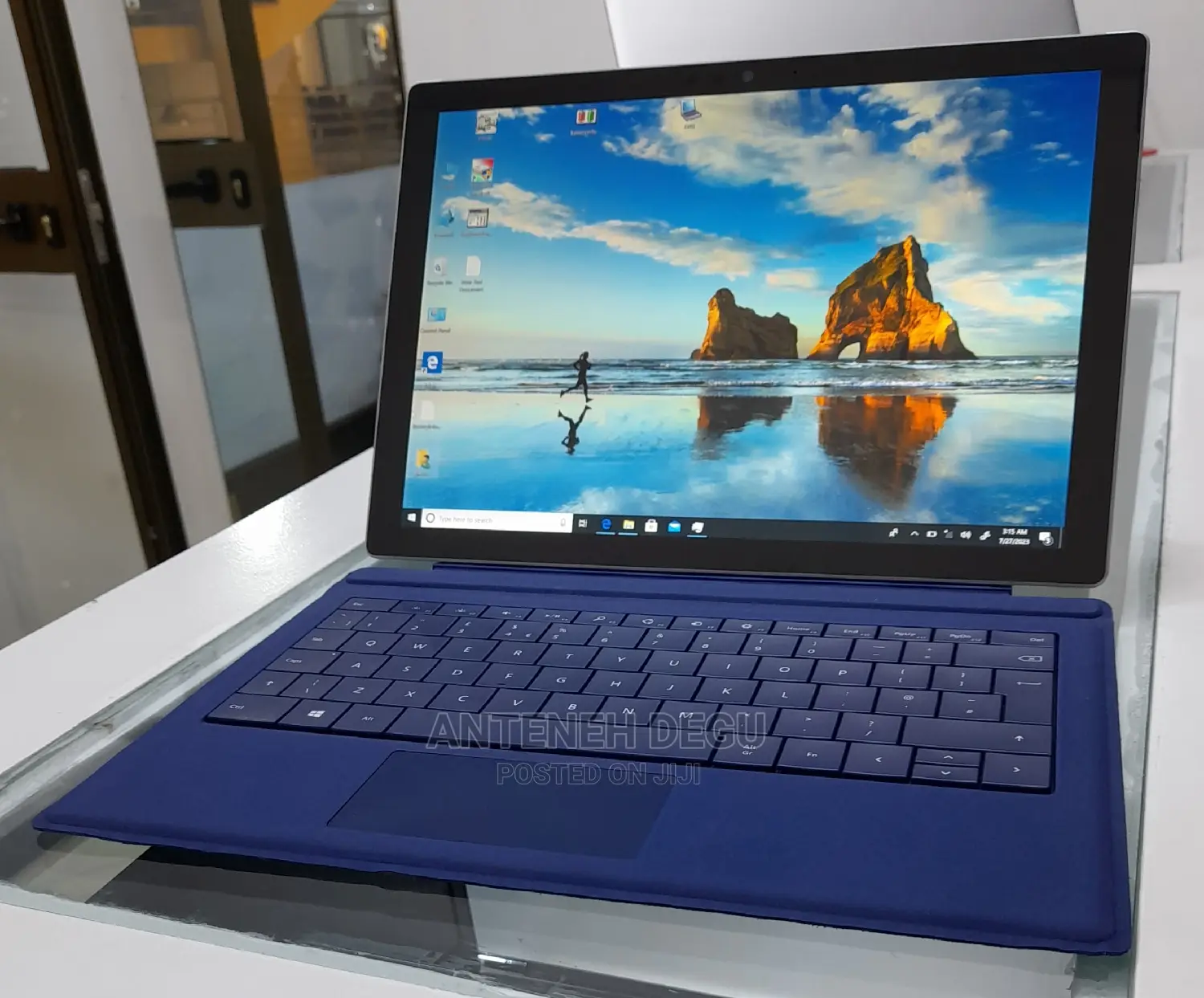 New Laptop 8GB Intel Core I5 SSD 256GB