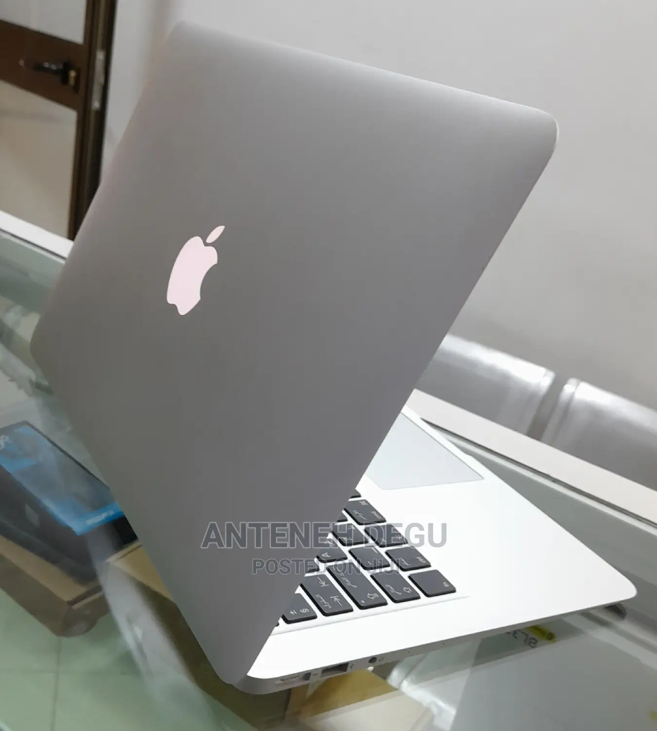 New Laptop Apple MacBook Air 2015 8GB Intel Core I5 SSD 256GB