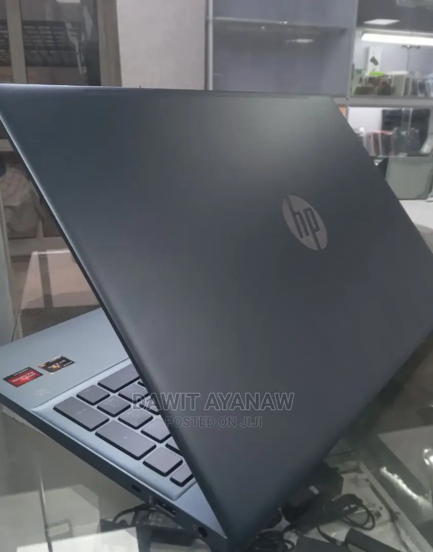 New Laptop HP Pavilion 15 8GB AMD Ryzen 5 SSD 512GB