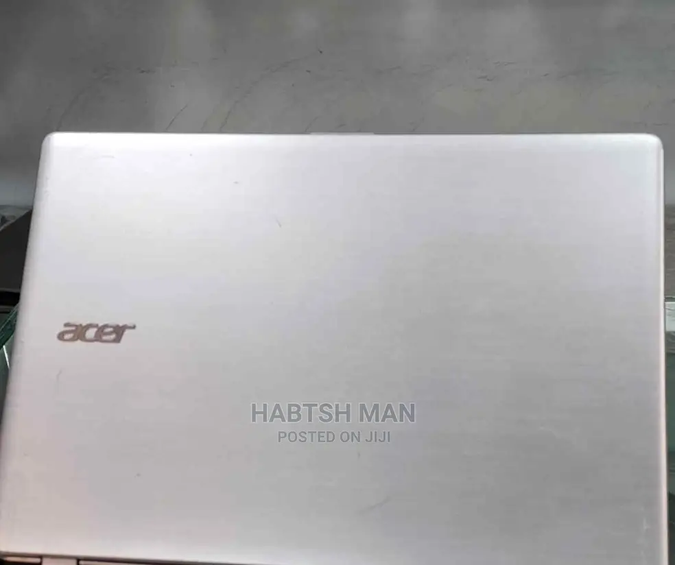 New Laptop Acer Aspire 5 4GB AMD A6 HDD 500GB